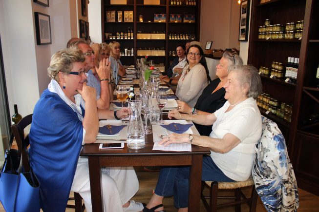 „Kretische Mezedes – Kleines groß serviert!“ im Villa Maria – Genussladen & Mezedes-Bar in Wien 8