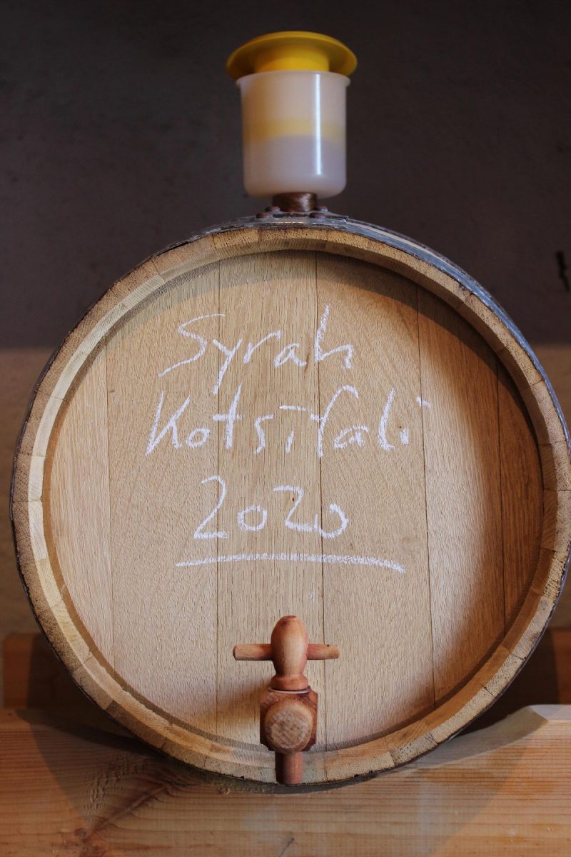 Der neue „Syrah & Friends“ ist im Eichenfass…