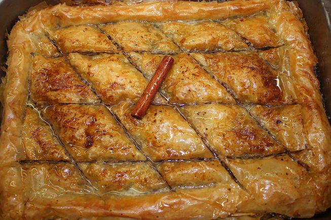 Frisch gemacht bei Villa Maria | Kreta kulinarisch: Himmlisch-süßes Baklava!